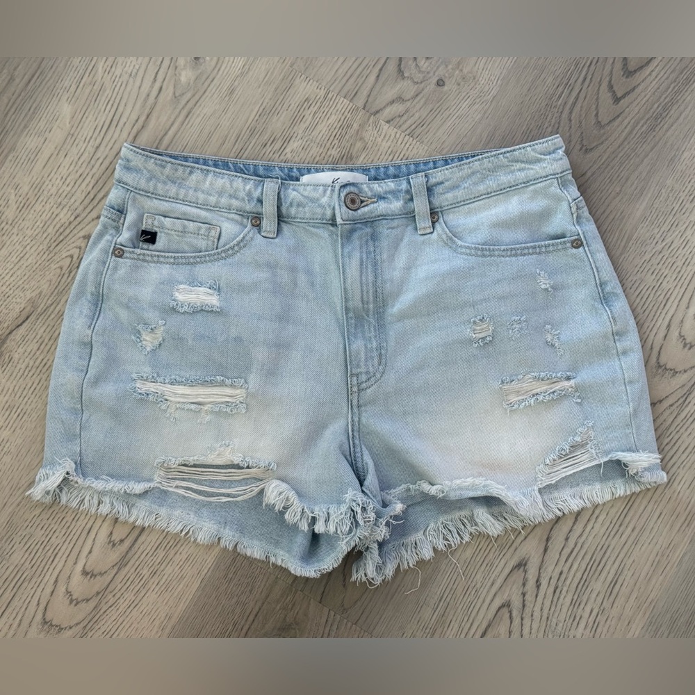 NEW KanCan Women's Light Wash Distressed Jean Shorts Size XL
